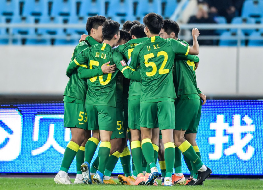 足协杯-北京国安1-0战胜成都兴城晋级八强 谢龙飞破门 