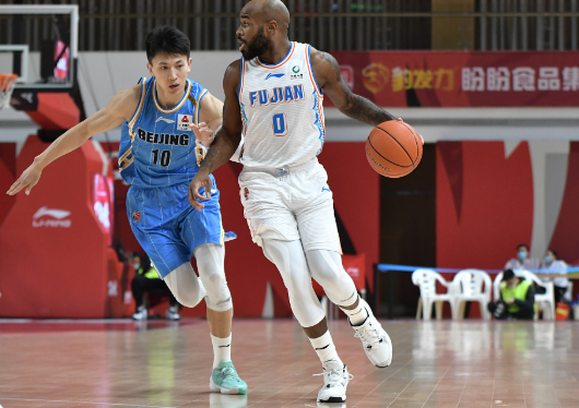 CBA-福建124-91大胜北京终结12连败 高登27+13