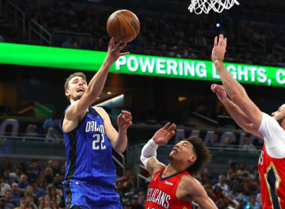 NBA-魔术主场123-110送鹈鹕3连败 小瓦格纳30+6+9麦科勒姆空砍23分 